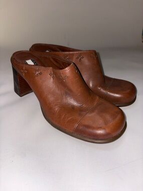 Tommy Hilfiger Y2K Cognac Leather Heeled Mules Size 8.5